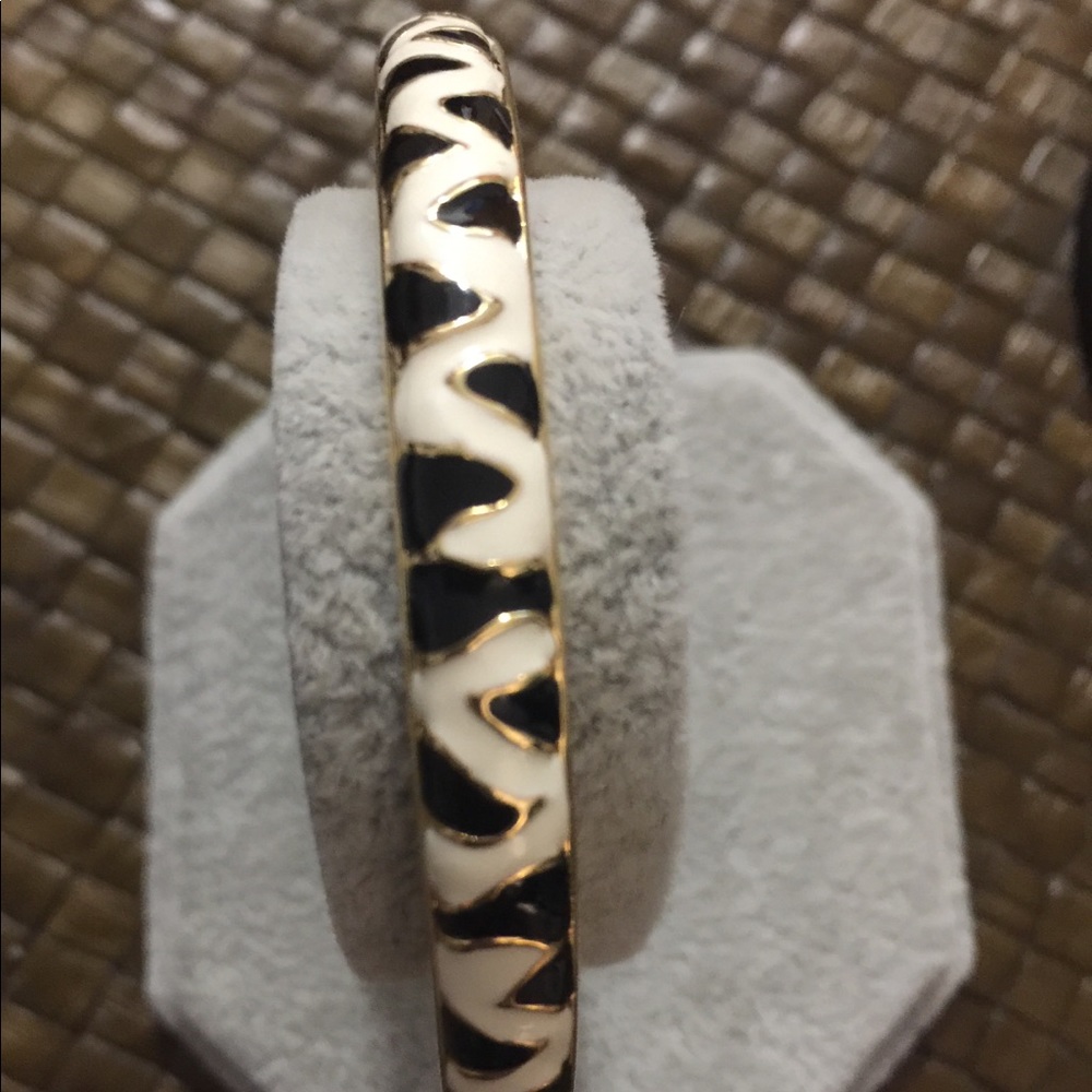 Kenneth Jay Lane Gold Plated Bangle 67 mm